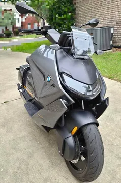 2023 BMW CE 04
