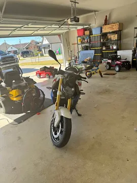 2023 BMW F900R