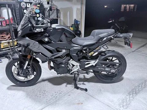 2023 BMW F900 XR