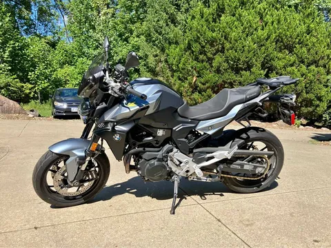 2023 BMW F900R