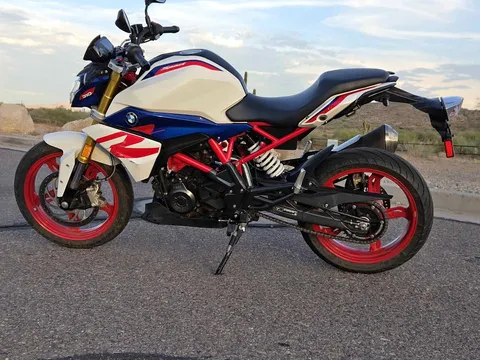 2023 BMW G 310 R