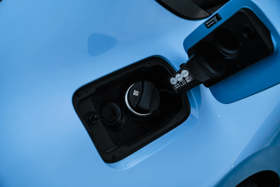 2023 BMW G87 M2 - Image 12 of 31