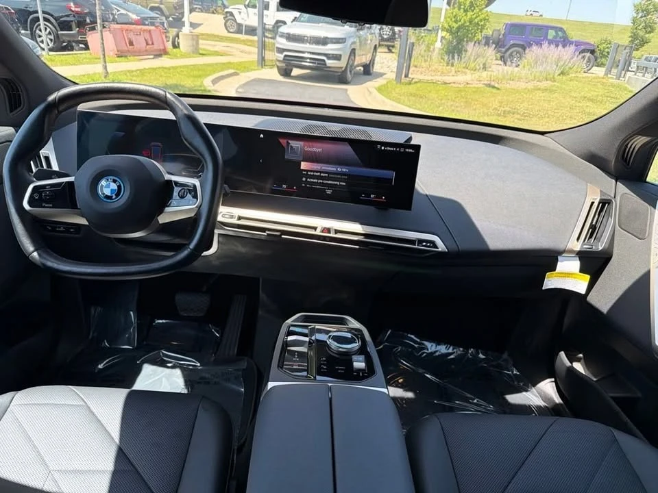 2023 BMW I20 iX - Image 2 of 17