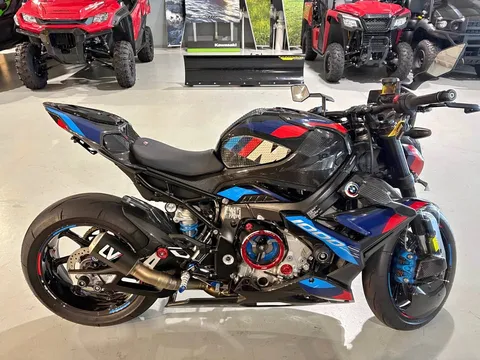 2023 BMW M 1000 R