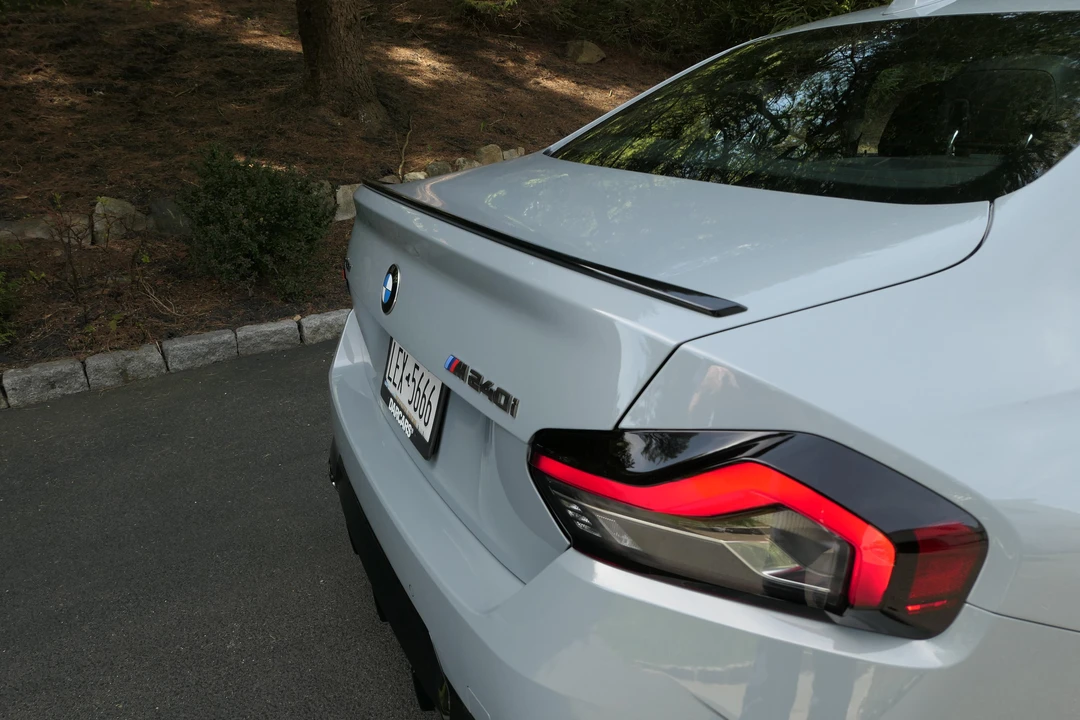 2023 BMW G42 M240i - Image 27 of 31