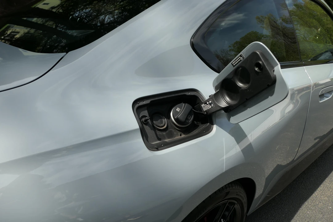 2023 BMW G42 M240i - Image 28 of 31