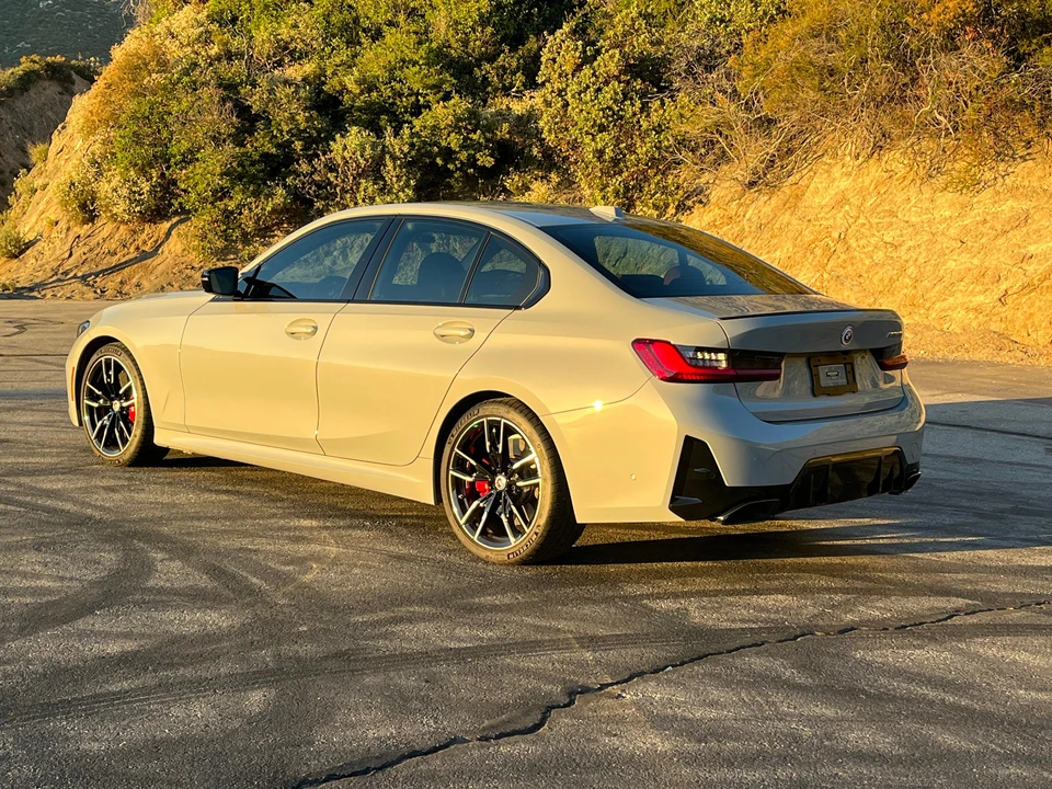 2023 BMW G20 M340i & M340d Sedan - Image 18 of 31