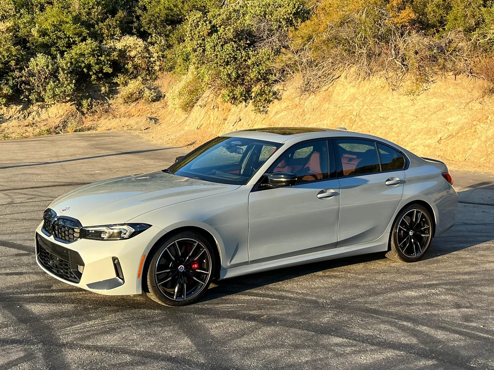 2023 BMW G20 M340i & M340d Sedan - Image 13 of 31