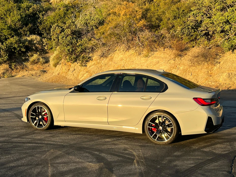 2023 BMW G20 M340i & M340d Sedan - Image 17 of 31