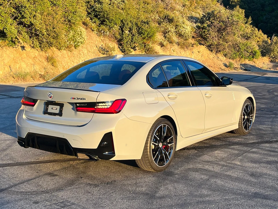2023 BMW G20 M340i & M340d Sedan - Image 25 of 31