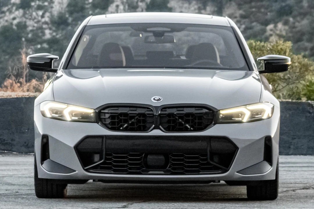 2023 BMW G20 M340i & M340d Sedan - Image 2 of 31