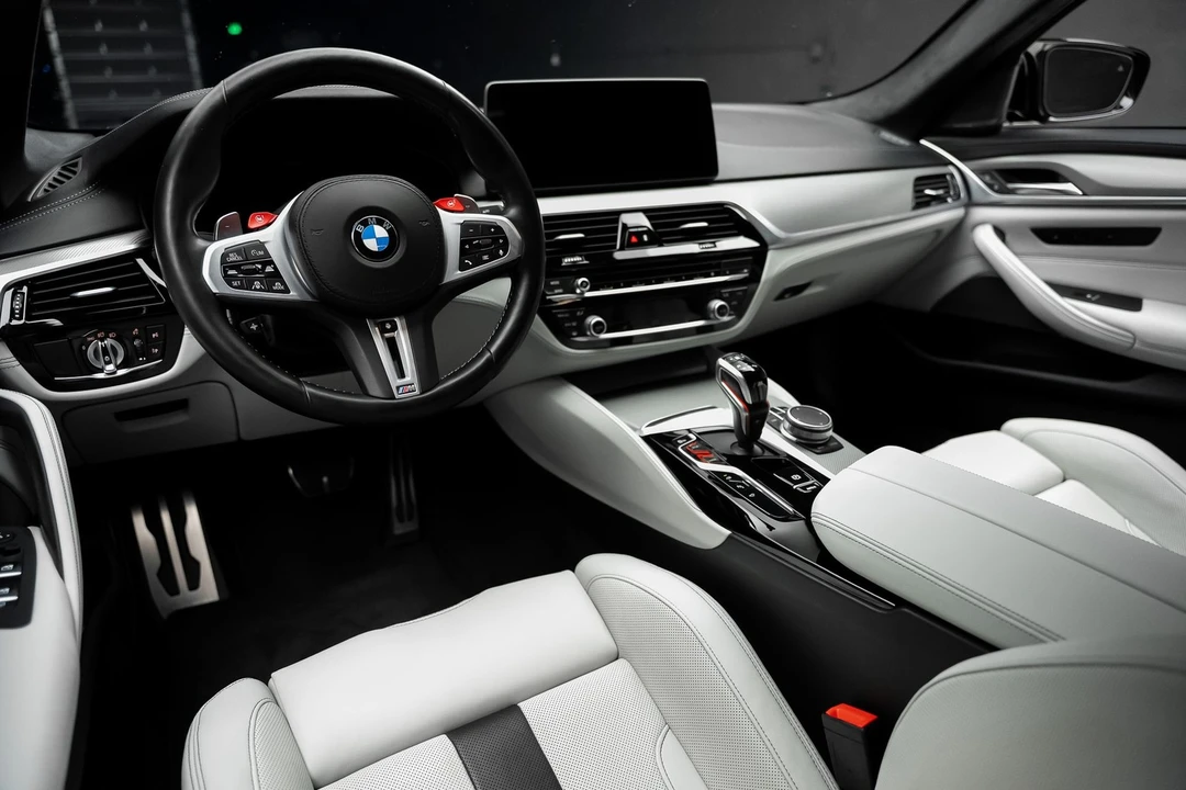 2023 BMW M5 - Image 2 of 31
