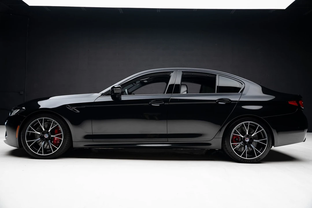 2023 BMW M5 - Image 18 of 31