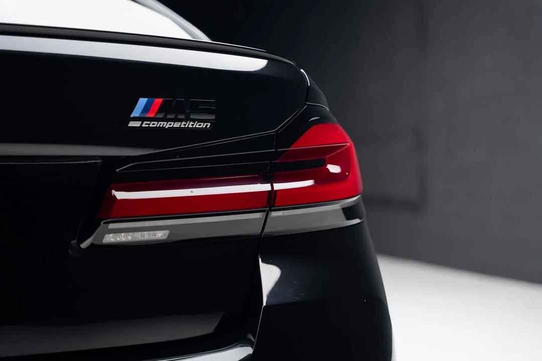 2023 BMW M5 - Image 28 of 31