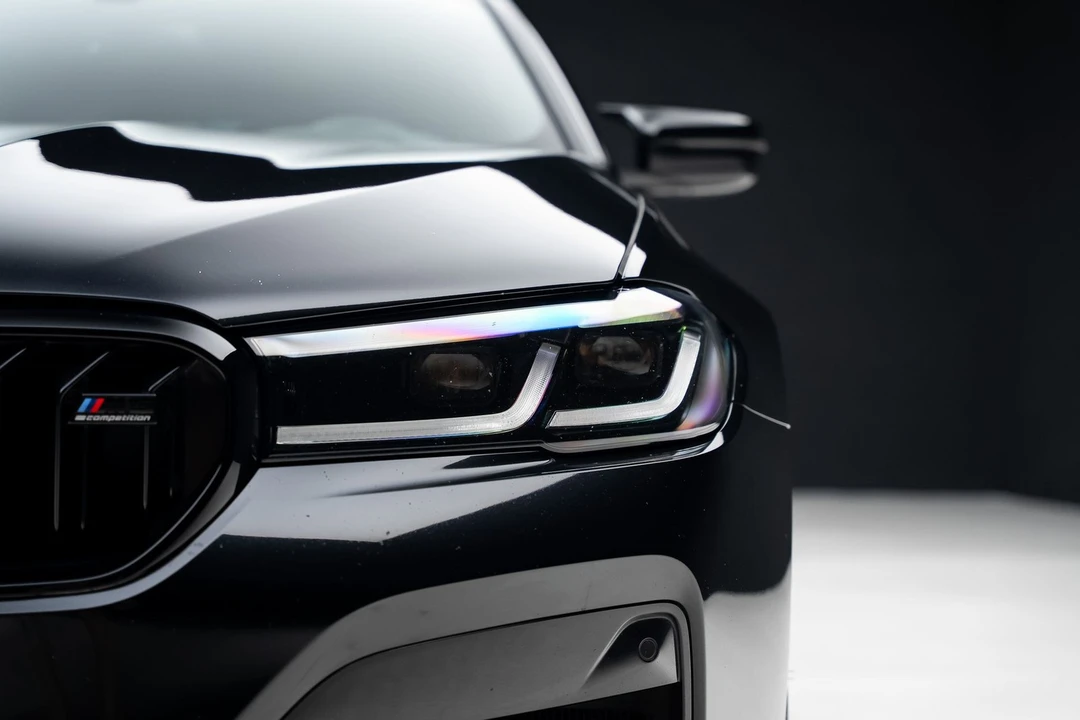 2023 BMW M5 - Image 10 of 31