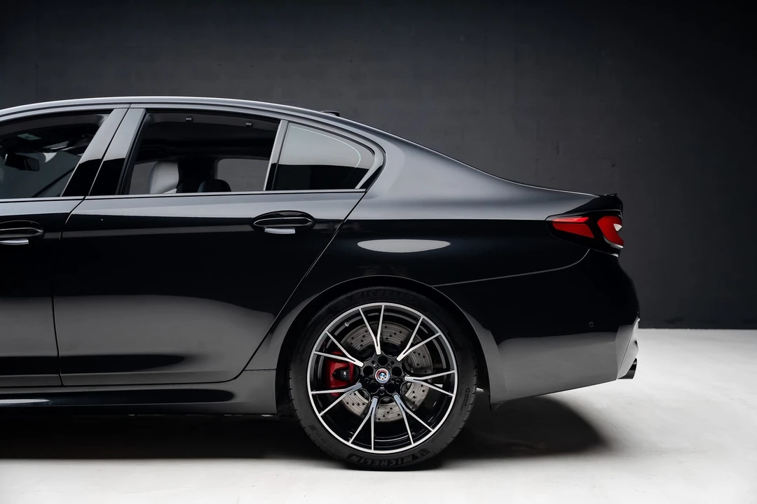 2023 BMW M5 - Image 21 of 31