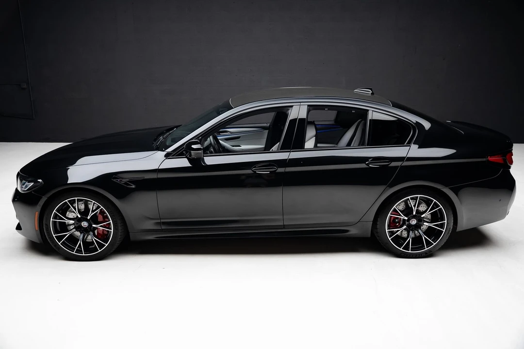 2023 BMW M5 - Image 17 of 31