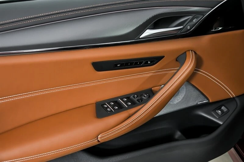 2023 BMW - Image 18 of 31