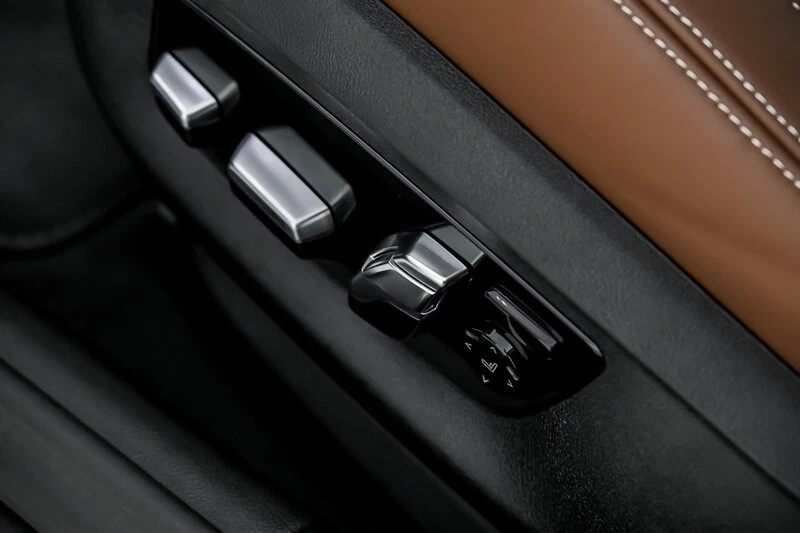 2023 BMW - Image 26 of 31