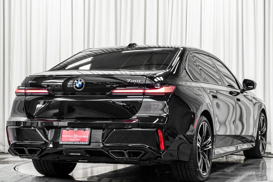 2023 BMW G70 7 Series - Image 9 of 21