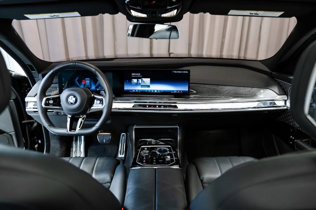 2023 BMW G70 7 Series - Image 14 of 21