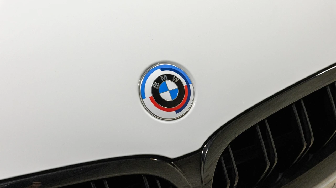 2023 BMW M8 - Image 17 of 21