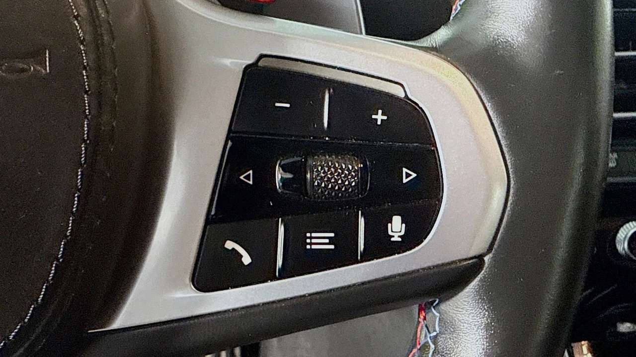 2023 BMW M8 - Image 11 of 31