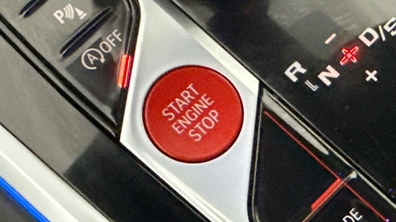2023 BMW M8 - Image 17 of 31