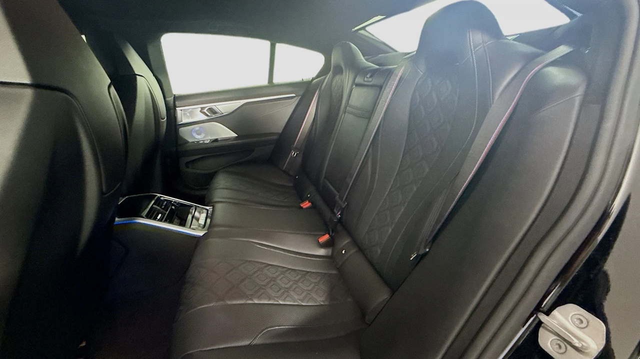 2023 BMW M8 - Image 21 of 31