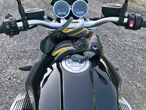 2023 BMW R9T