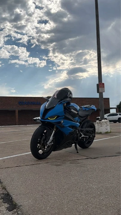 2023 BMW S1000 - Image 3 of 9
