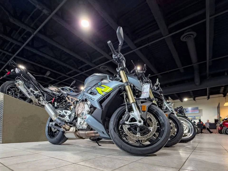 2023 BMW S1000 - Image 2 of 8