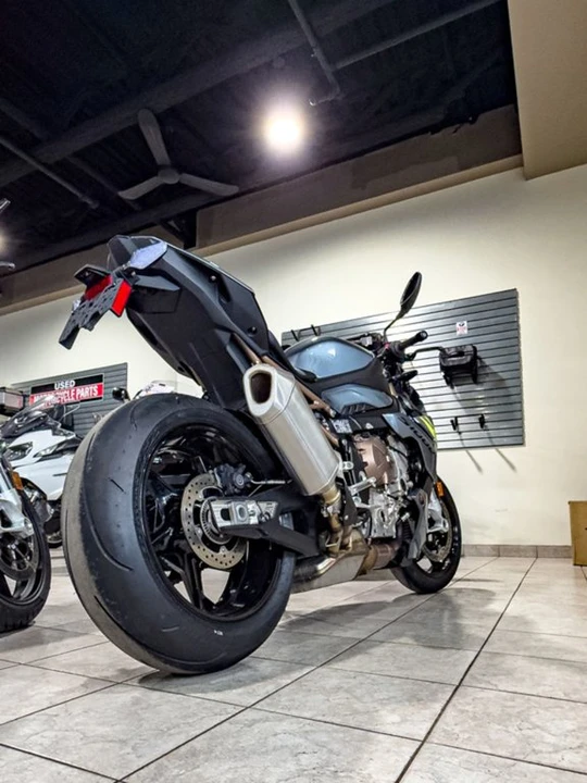 2023 BMW S1000 - Image 8 of 8