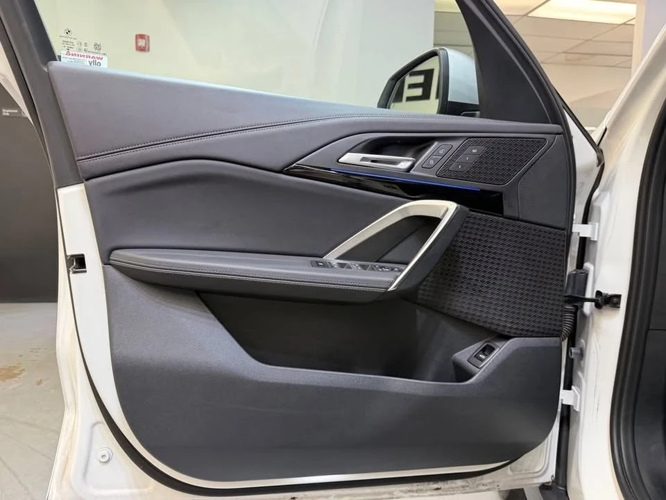 2023 BMW U11/U12 X1 - Image 9 of 20