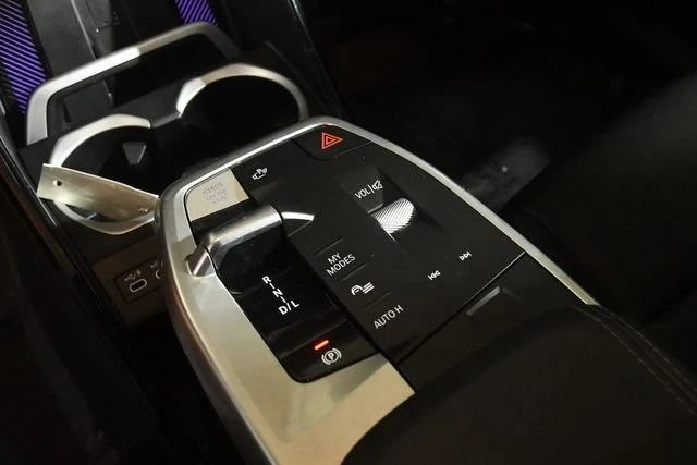 2023 BMW U11/U12 X1 - Image 13 of 20
