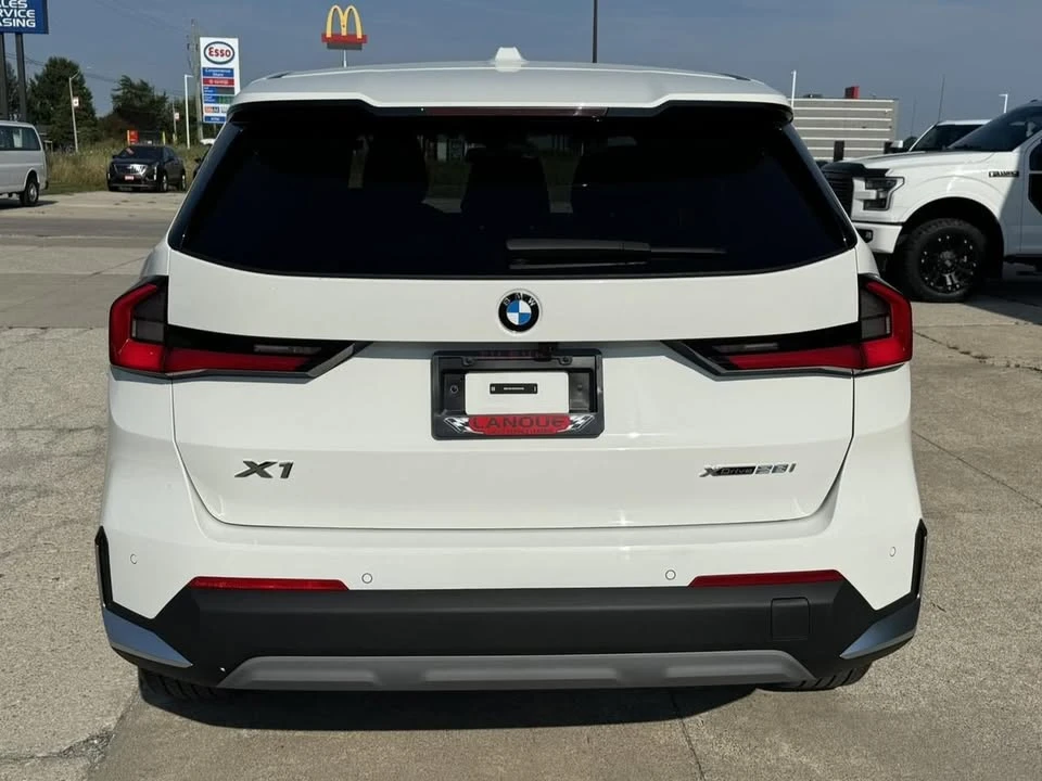2023 BMW U11/U12 X1 - Image 4 of 20