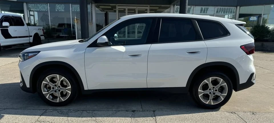 2023 BMW U11/U12 X1 - Image 2 of 20
