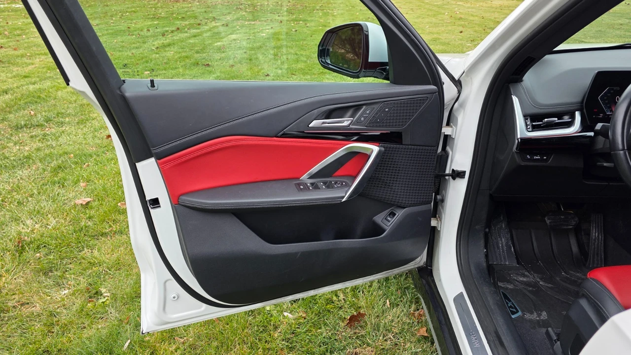 2023 BMW U11/U12 X1 - Image 15 of 21