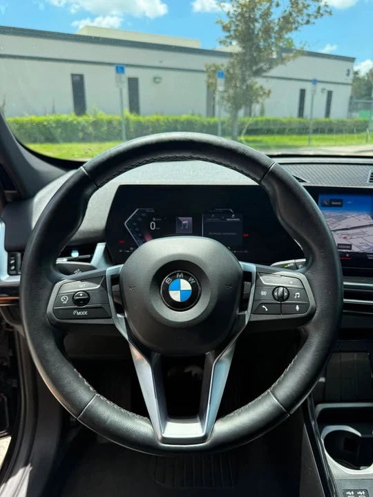 2023 BMW X1 - Image 8 of 11