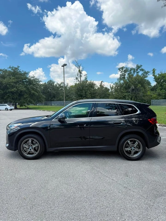 2023 BMW X1 - Image 3 of 11