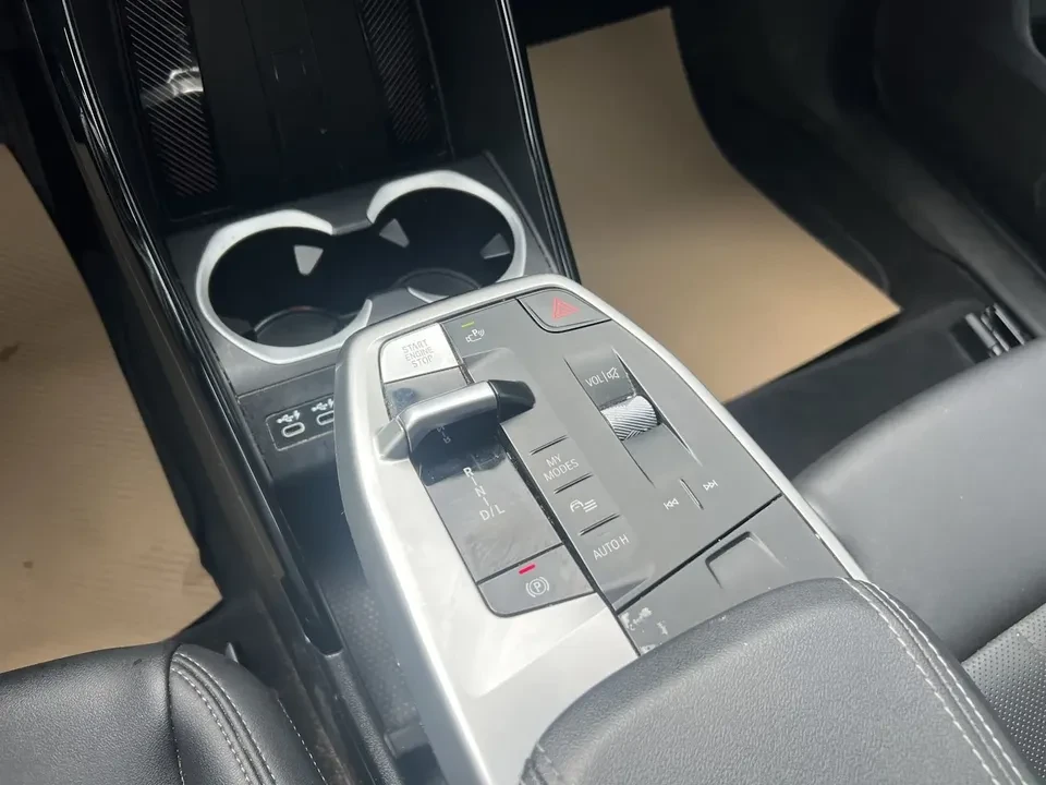 2023 BMW U11/U12 X1 - Image 5 of 16