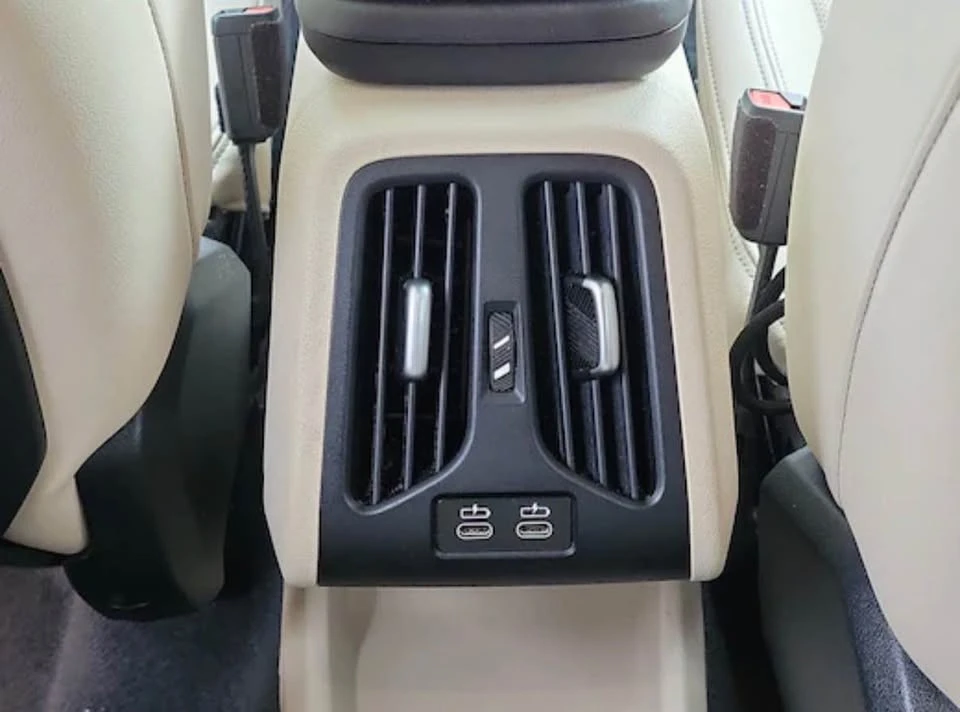 2023 BMW U11/U12 X1 - Image 11 of 17