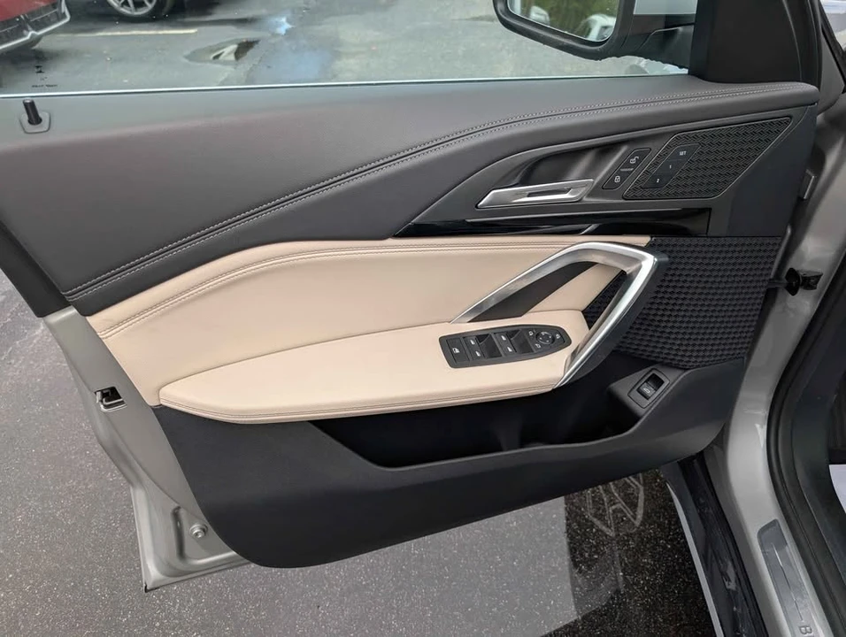 2023 BMW U11/U12 X1 - Image 9 of 14