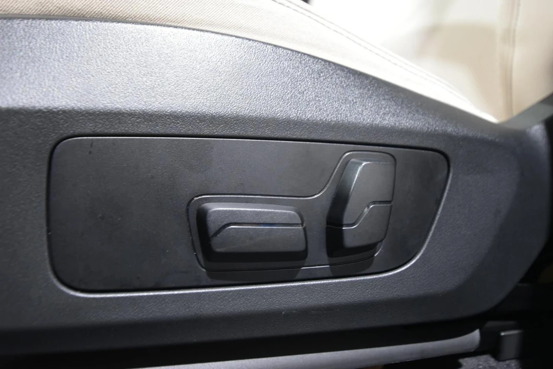 2023 BMW U11/U12 X1 - Image 15 of 21