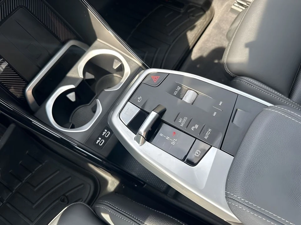 2023 BMW U11/U12 X1 - Image 16 of 21
