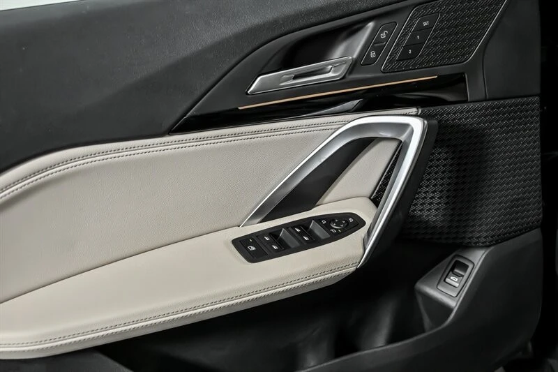 2023 BMW U11/U12 X1 - Image 15 of 21