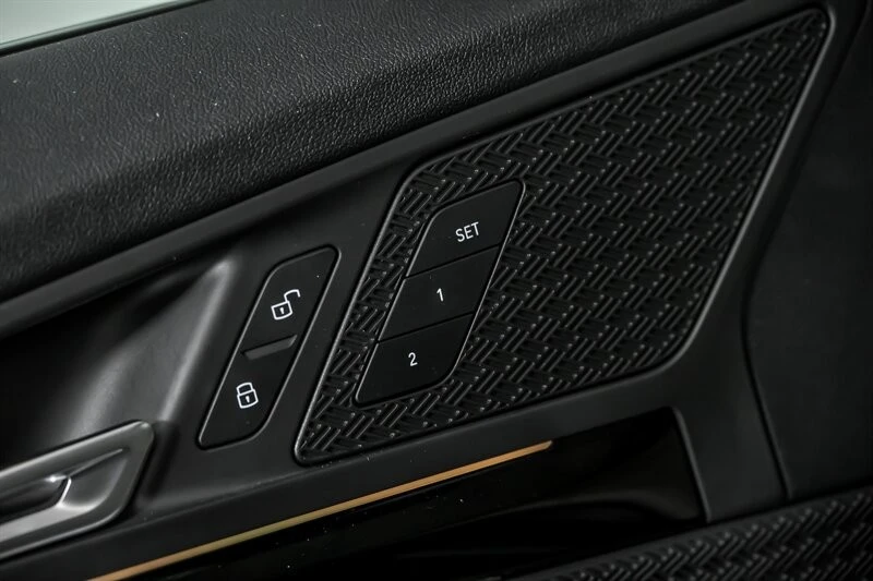 2023 BMW U11/U12 X1 - Image 16 of 21