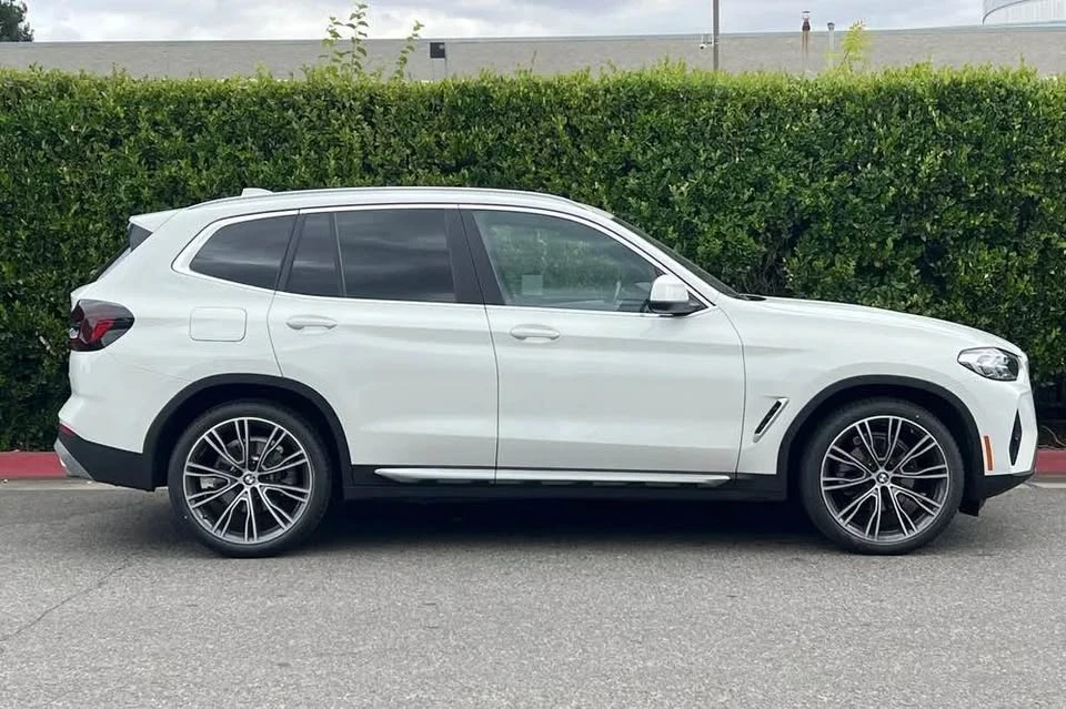 2023 BMW G01 X3 - Image 2 of 10
