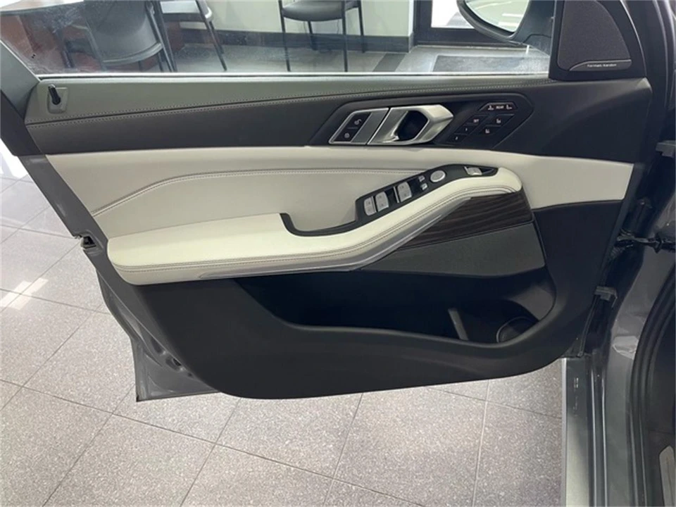 2023 BMW G07 X7 - Image 24 of 31