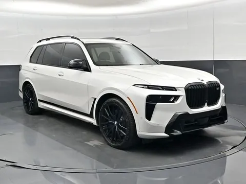 2023 BMW X7 M60i